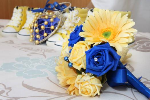 - Mal's Bespoke Bouquets