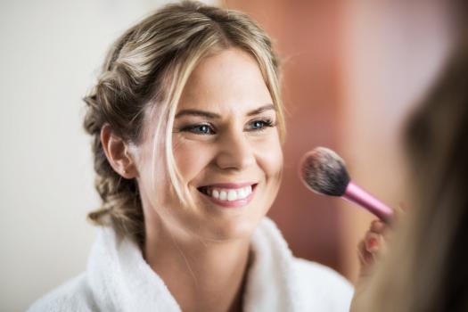 - Christine Cara Professional Make up Artist