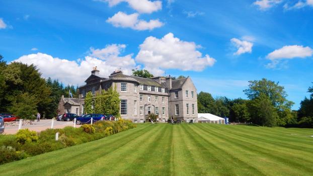 Country House Wedding Venues - Raemoir House