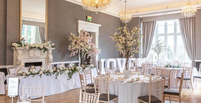 Outdoor Wedding Venues - Easthampstead Park Hotel