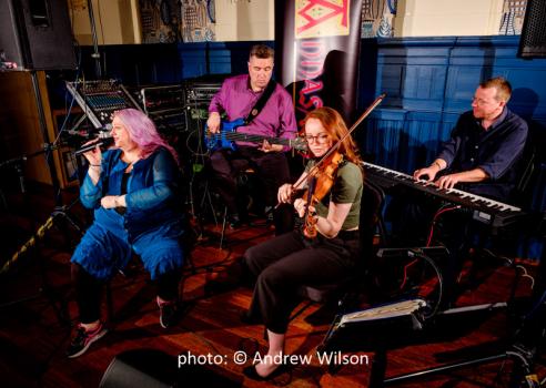- Annasach Ceilidh Band