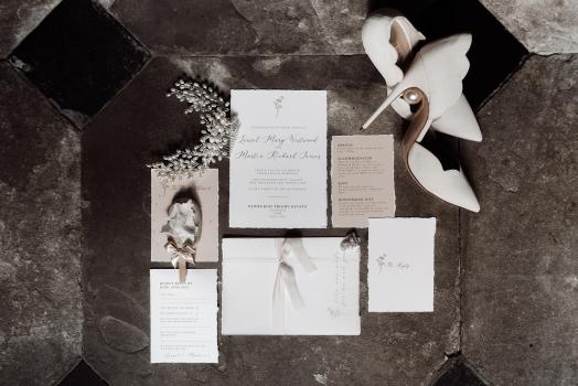 - In-Awe Weddings & Events