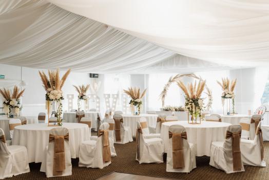 Outdoor Wedding Venues - The Glyn Clydach