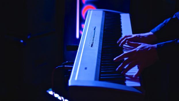 - Annasach Ceilidh Band