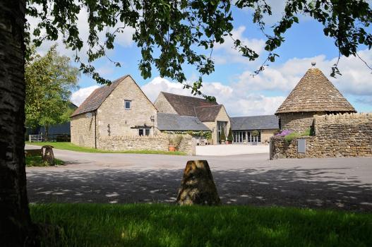 Barn Wedding Venues Near Me - Winkworth Farm