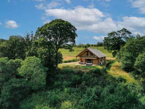 Barn Wedding Venues Near Me - Hidden River Barn