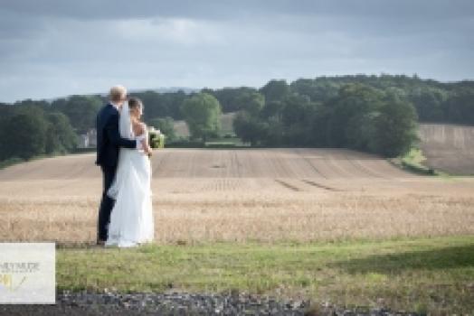 Outdoor Wedding Venues - Fitzleroi Barn