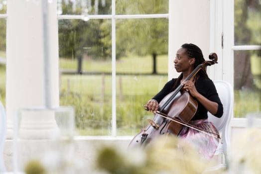 - Jay Emme - Wedding Cellist