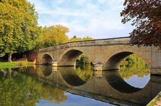  - Shillingford Bridge Hotel