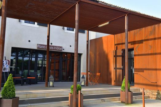 Wedding Venues in France  - Hotel Pont Levis