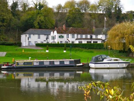  - Shillingford Bridge Hotel