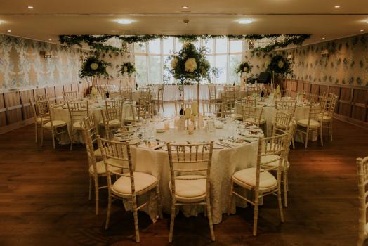 Outdoor Wedding Venues - Lodge on Loch Lomond