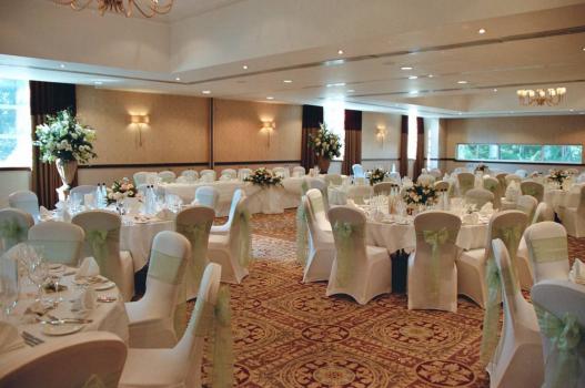 Wedding Venues In Italy - Macdonald Berystede Hotel & Spa