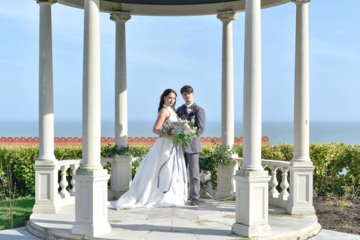 Outdoor Wedding Venues - Hydro Hotel