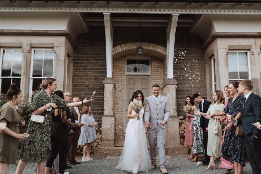 Outdoor Wedding Venues - Wilde Lodge