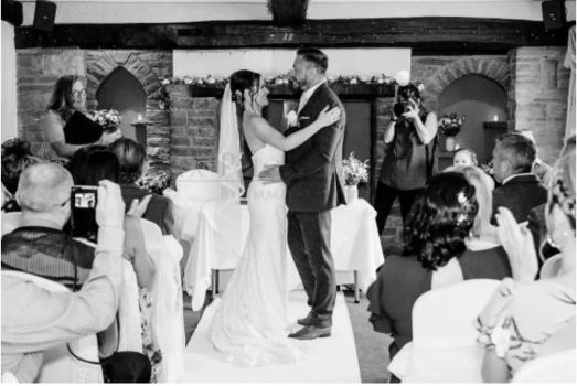 Wedding Venues In Italy - The Black Horse Inn