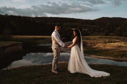 Outdoor Wedding Venues - Wilde Lodge